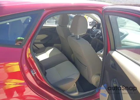 2012 Ford Focus Se z USA, uszkodzony, nr VIN 1FAHP3K29CL411467